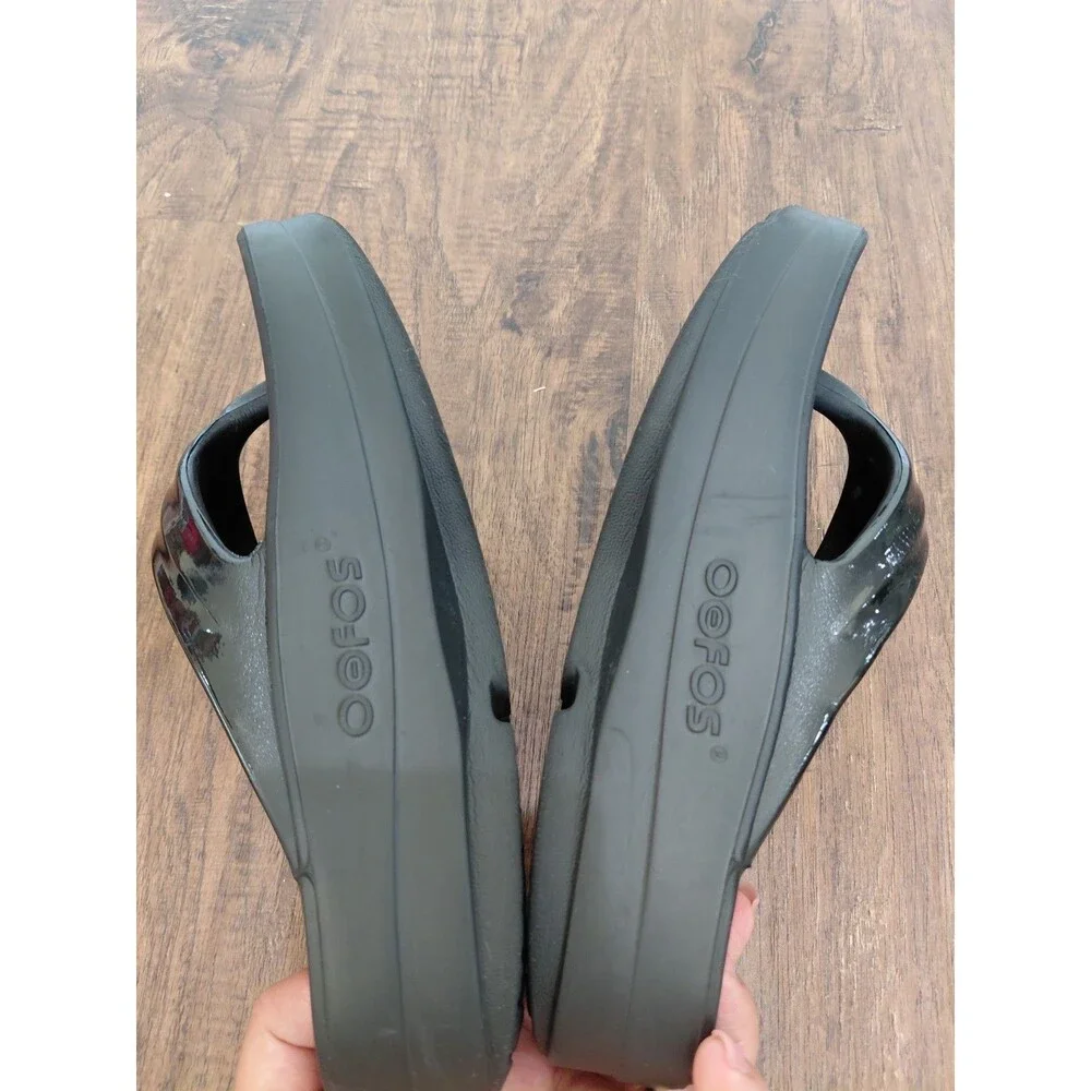 Authentic OOFOS Oomega Thong Women's Size 7 Lightweight Comfort Black